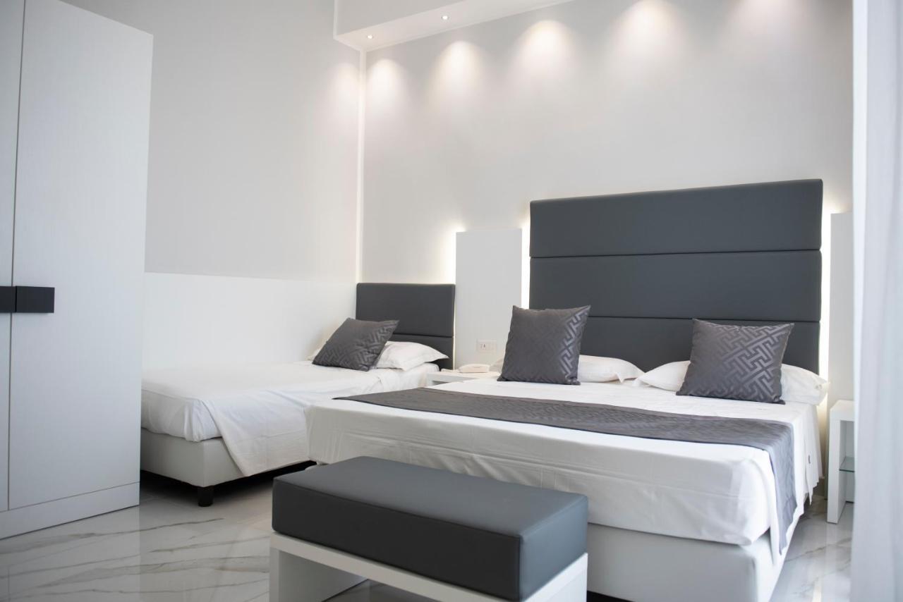 Hotel Blu 切萨雷奥港 外观 照片