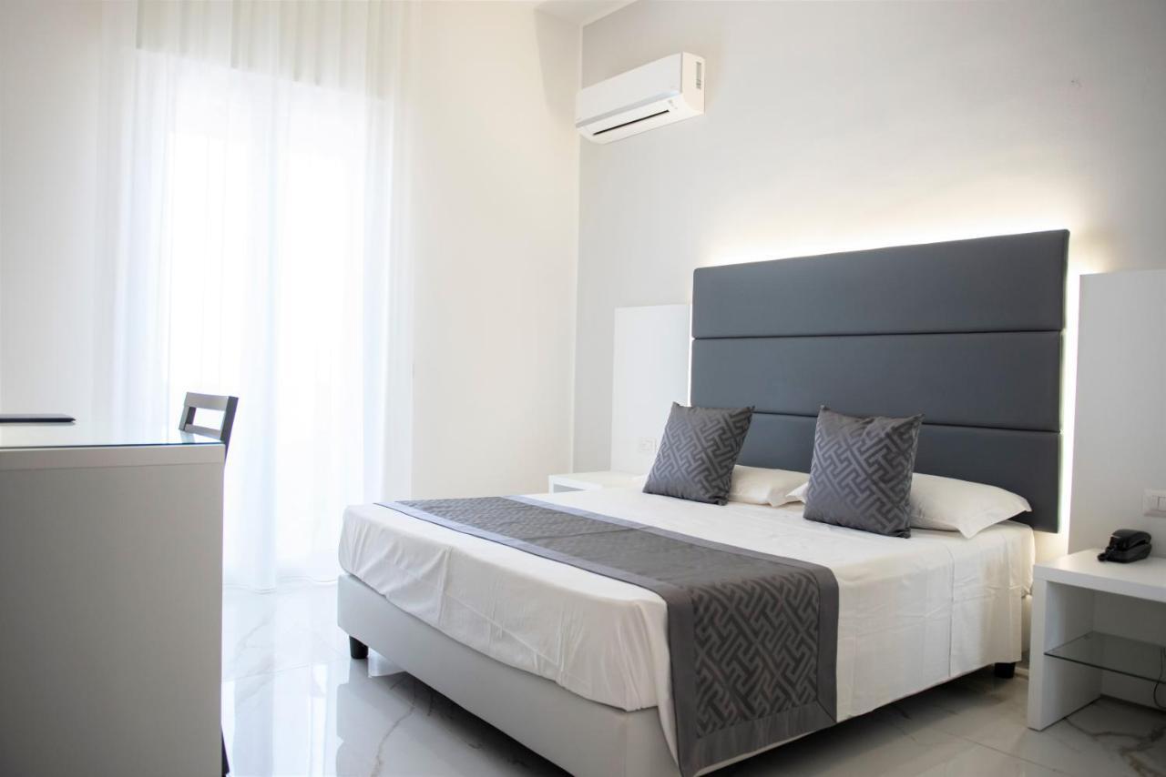 Hotel Blu 切萨雷奥港 外观 照片