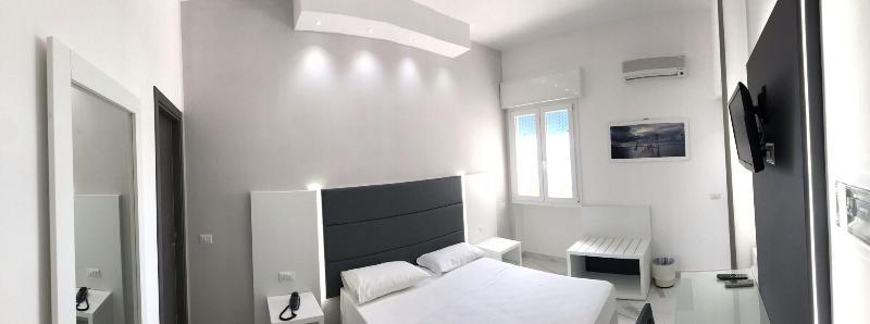 Hotel Blu 切萨雷奥港 外观 照片