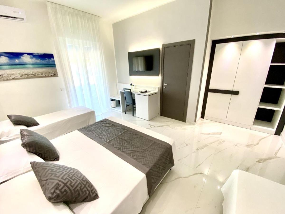 Hotel Blu 切萨雷奥港 外观 照片