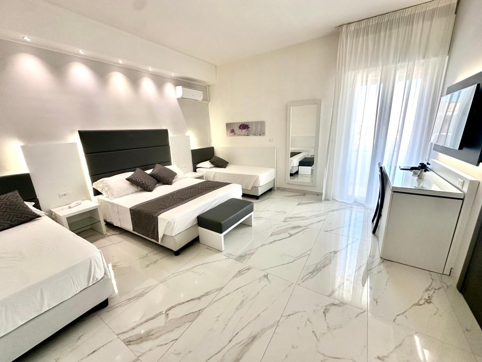 Hotel Blu 切萨雷奥港 外观 照片
